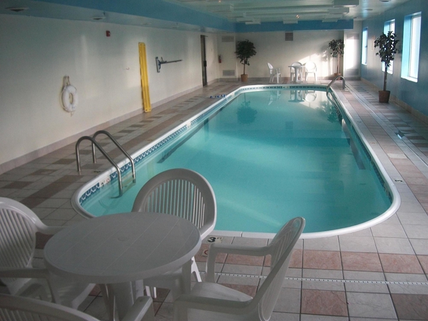 Imagen de la piscina del Hotel Best Western Des Plaines Inn. Foto 11