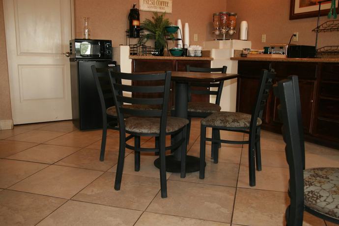 Imagen del bar/restaurante del Hotel Best Western Desert Inn, Safford. Foto 5