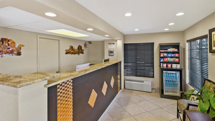 Imagen de los interiores del Hotel Best Western Desert Inn, Safford. Foto 15
