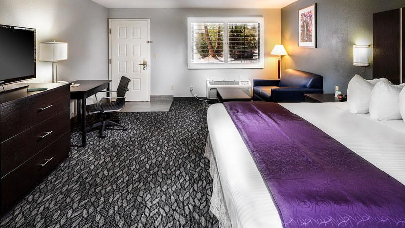 Imagen de la habitación del Hotel Best Western Desert Villa Inn. Foto 5