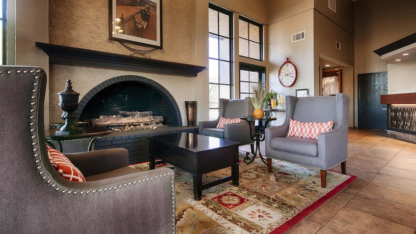 Imagen de los interiores del Hotel Best Western Desert Villa Inn. Foto 14