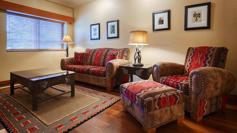 Imagen de los interiores del Hotel Best Western Devils Tower Inn. Foto 12