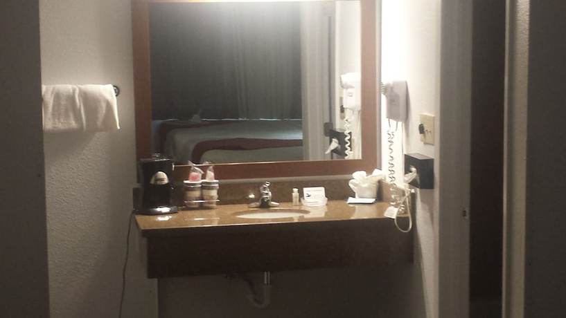 Imagen de la habitación del Hotel Best Western Discovery Inn. Foto 10