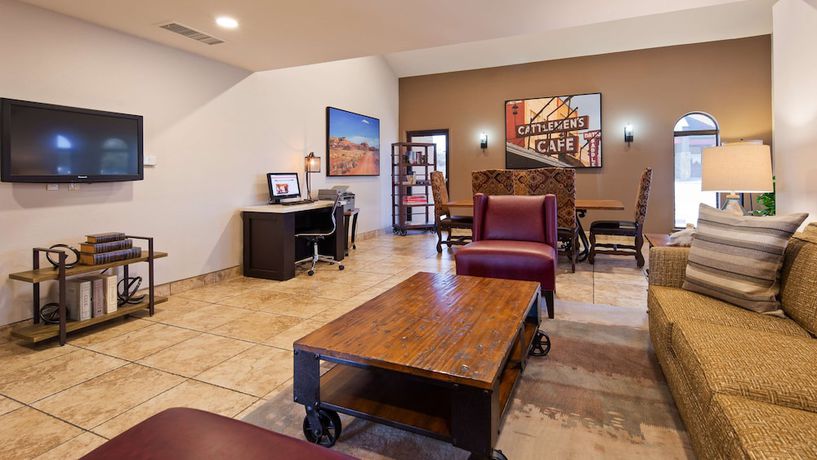 Imagen de los interiores del Hotel Best Western Discovery Inn. Foto 19