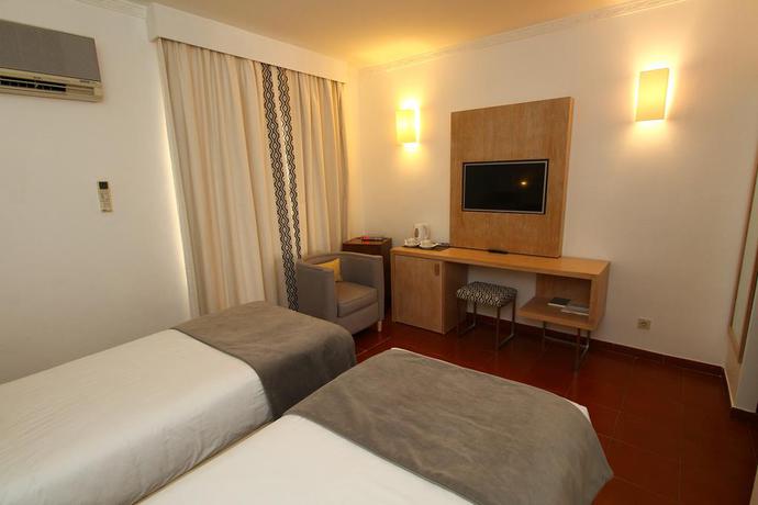 Imagen de la habitación del Hotel Best Western Dom Bernardo. Foto 2