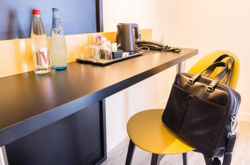 Imagen de la habitación del Hotel Best Western Domaine De Roquerousse. Foto 9