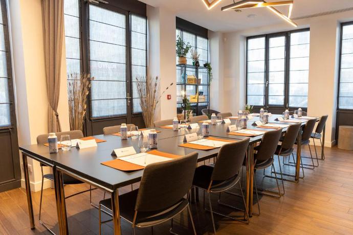 Imagen de los interiores del Hotel Best Western Du Pont Wilson. Foto 12