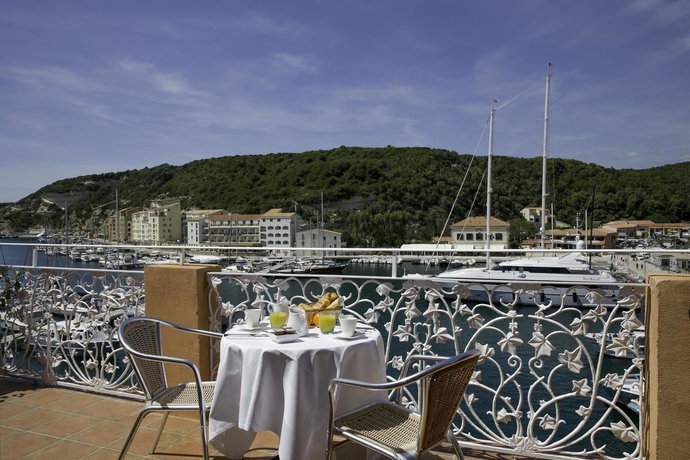 Imagen del bar/restaurante del Hotel Best Western Du Roy D'aragon. Foto 6