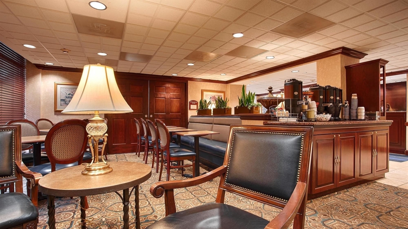 Imagen del bar/restaurante del Hotel Best Western Dulles Airport Inn. Foto 5