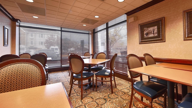 Imagen del bar/restaurante del Hotel Best Western Dulles Airport Inn. Foto 6