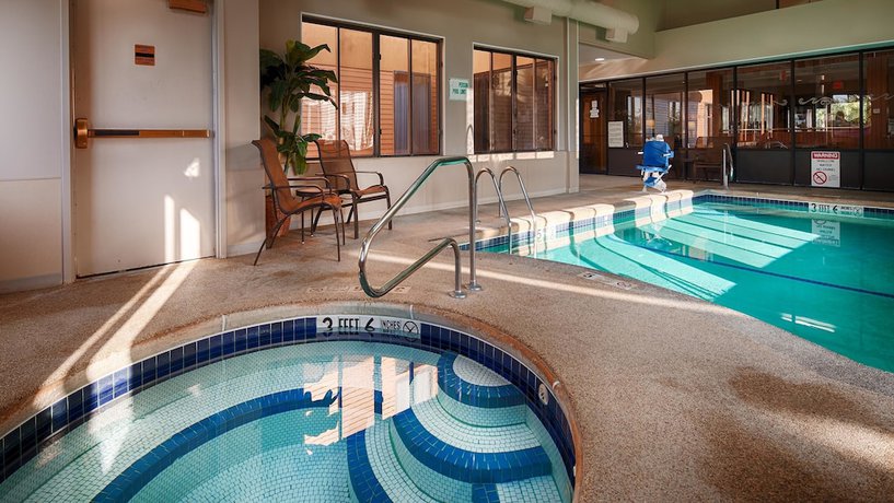 Imagen de la piscina del Hotel Best Western Dunkirk And Fredonia Inn. Foto 18