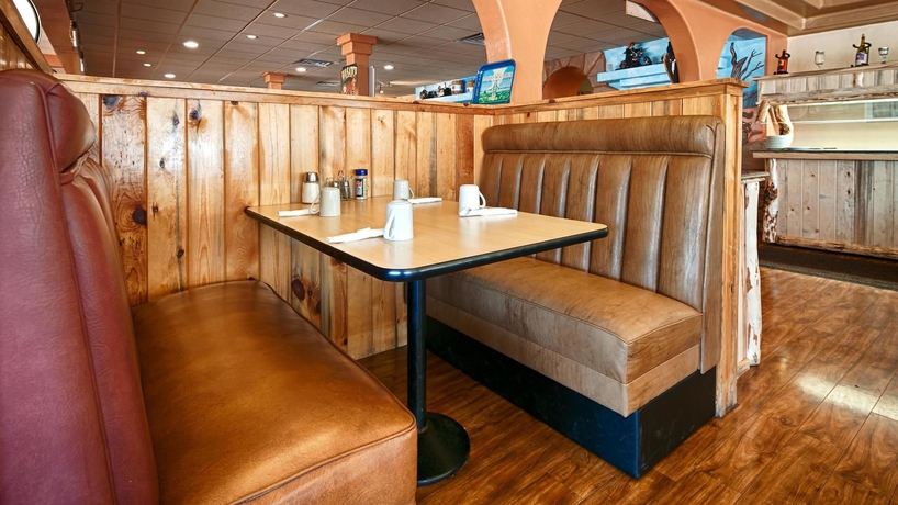 Imagen del bar/restaurante del Hotel Best Western East Zion Thunderbird Lodge. Foto 4