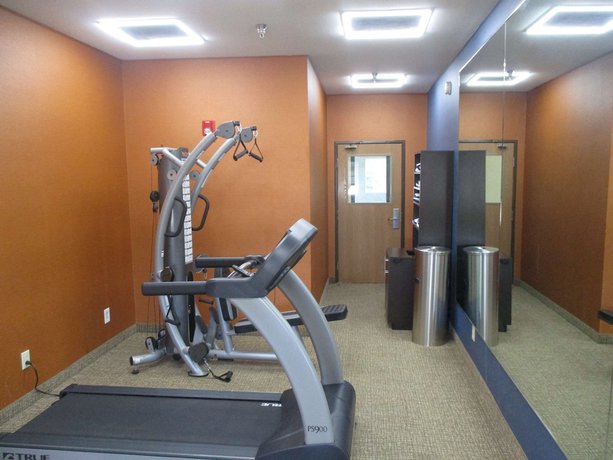 Imagen de los interiores del Hotel Best Western Emporia Inn. Foto 12