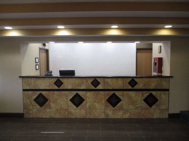 Imagen de los interiores del Hotel Best Western Emporia Inn. Foto 15