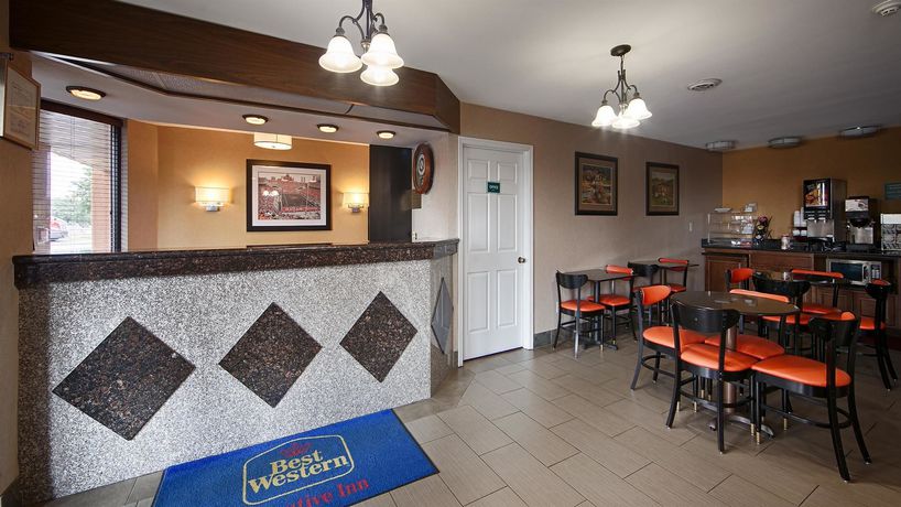 Imagen de los interiores del Hotel Best Western Executive Inn, Grove City. Foto 4
