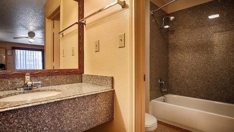 Imagen de la habitación del Hotel Best Western Executive Inn, Marshall. Foto 13