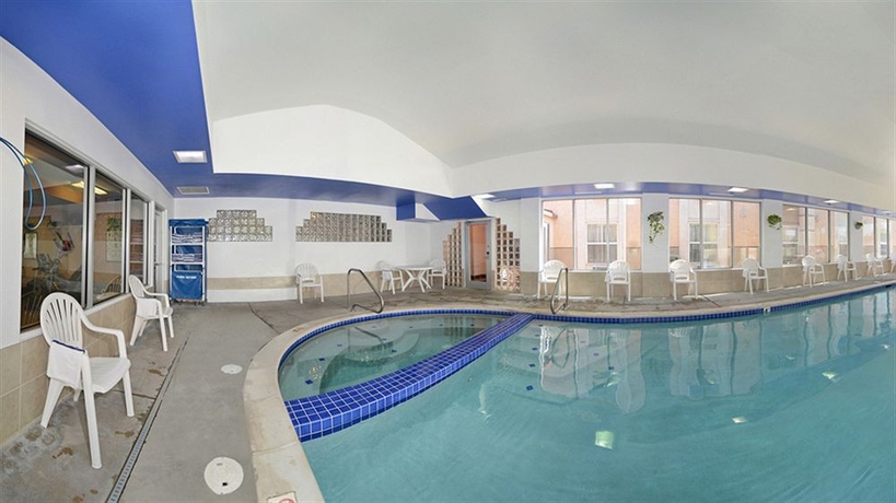 Imagen de la piscina del Hotel Best Western Executive Inn and Suites, Colorado Springs. Foto 14