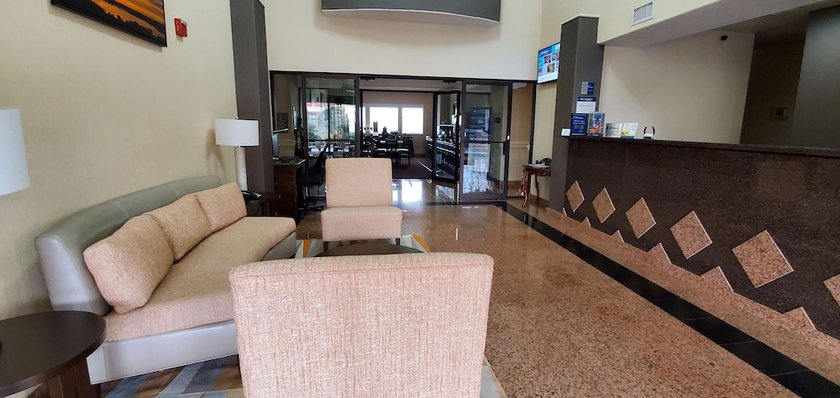 Imagen de los interiores del Hotel Best Western Executive Inn and Suites. Foto 13