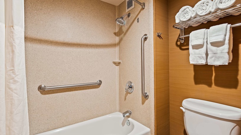 Imagen de la habitación del Hotel Best Western Exeter Inn and Suites. Foto 12