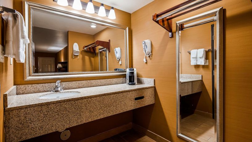 Imagen de la habitación del Hotel Best Western Exeter Inn and Suites. Foto 14