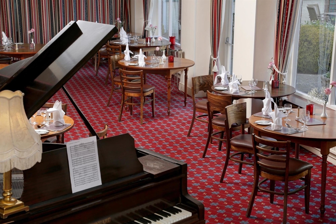 Imagen del bar/restaurante del Hotel Best Western Exeter Lord Haldon Country. Foto 8