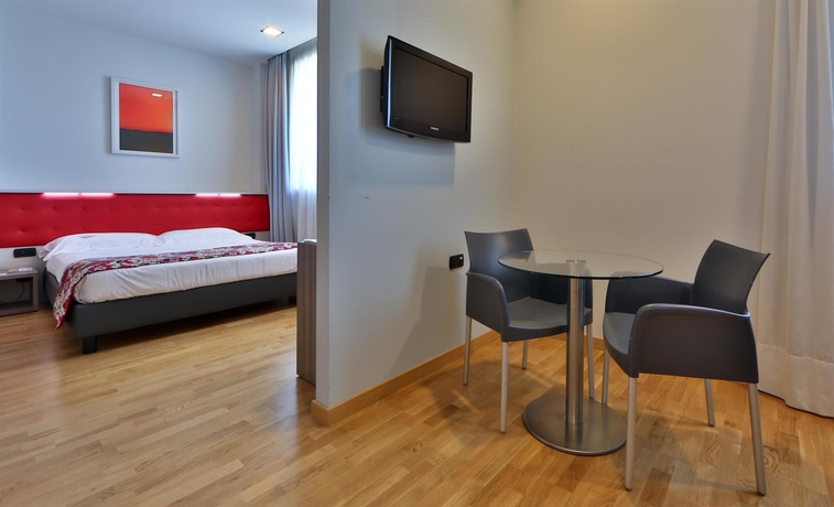 Imagen de la habitación del Hotel Best Western Falck Village. Foto 3