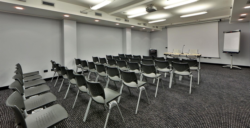 Imagen de los interiores del Hotel Best Western Falck Village. Foto 9