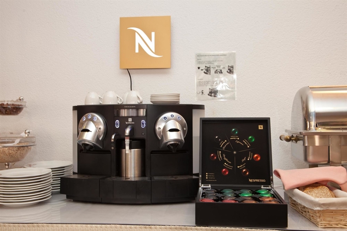 Imagen del bar/restaurante del Hotel Best Western Favorit. Foto 7