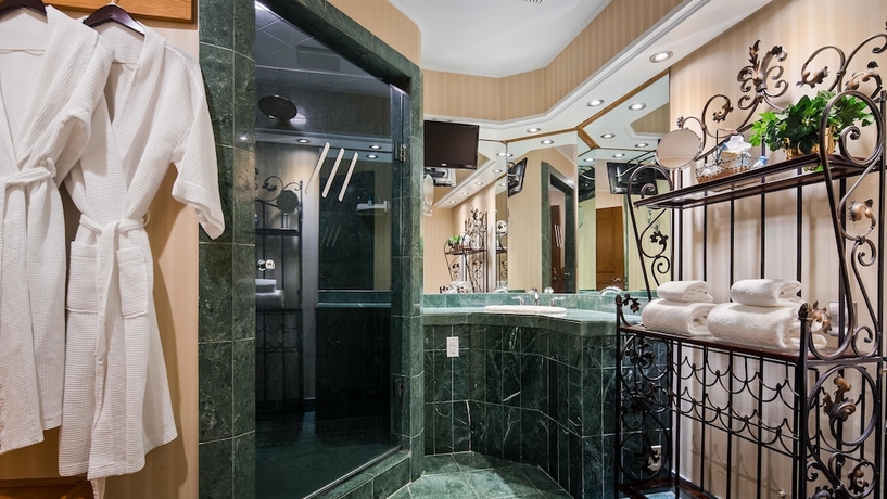 Imagen de la habitación del Hotel Best Western Fireside Inn. Foto 5