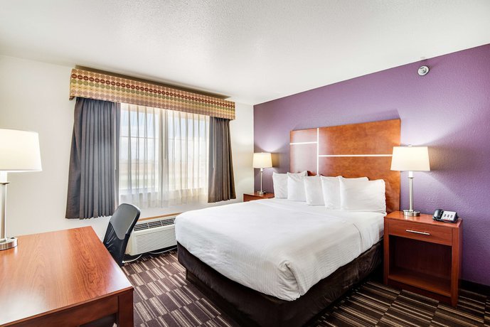 Imagen de la habitación del Hotel Best Western Firestone Inn And Suites. Foto 12
