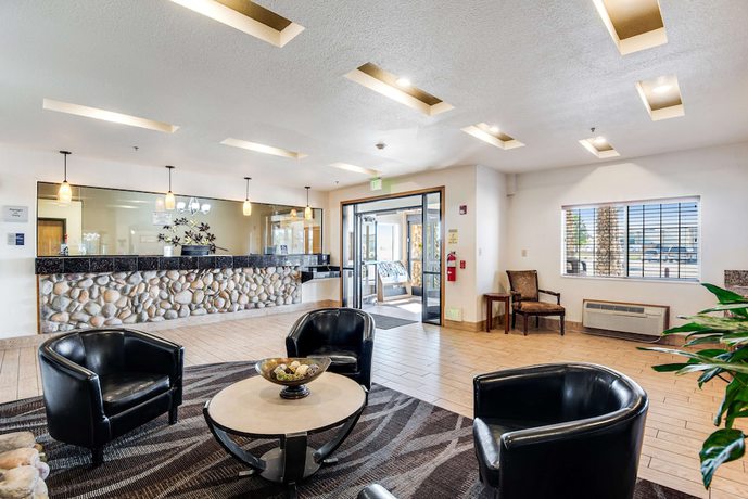Imagen de los interiores del Hotel Best Western Firestone Inn And Suites. Foto 16
