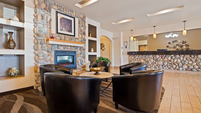 Imagen de los interiores del Hotel Best Western Firestone Inn And Suites. Foto 17