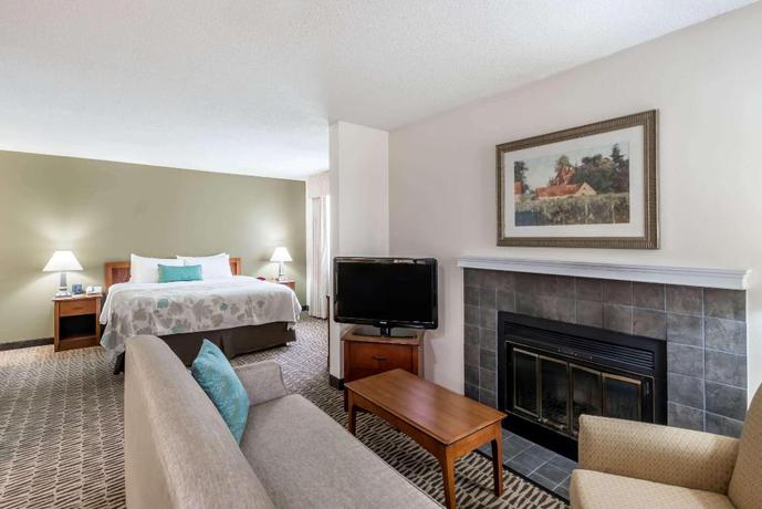 Imagen de la habitación del Hotel Best Western Fishkill Inn & Suites. Foto 12