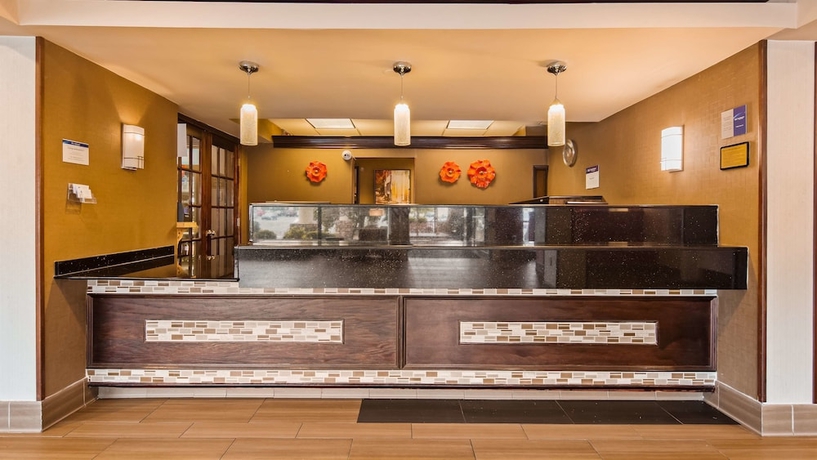 Imagen de los interiores del Hotel Best Western Fort Washington Inn. Foto 16