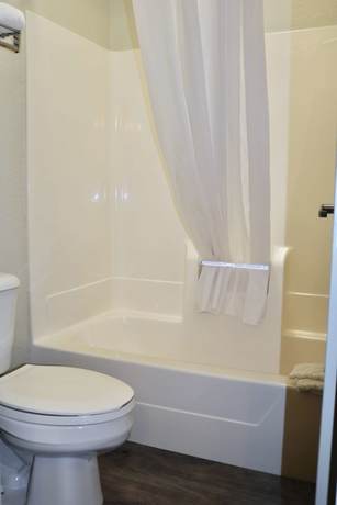 Imagen de la habitación del Hotel Best Western Fostoria Inn And Suites. Foto 2