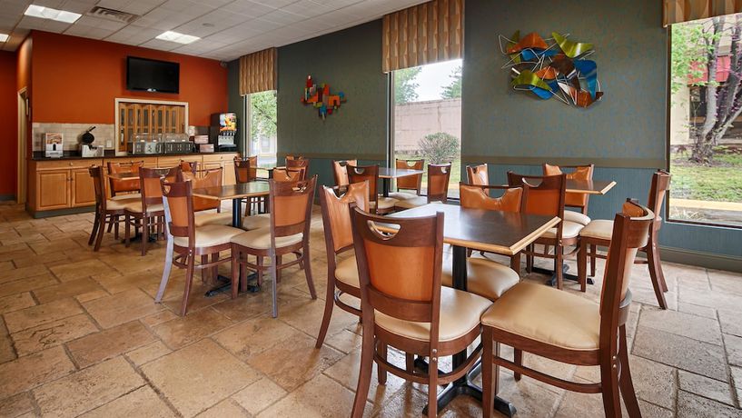 Imagen del bar/restaurante del Hotel Best Western Franklin Inn. Foto 7