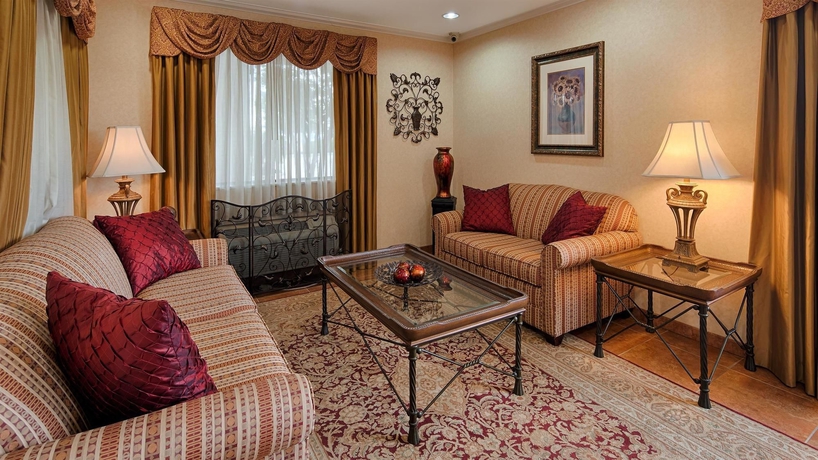 Imagen de los interiores del Hotel Best Western Garden Inn. Foto 11