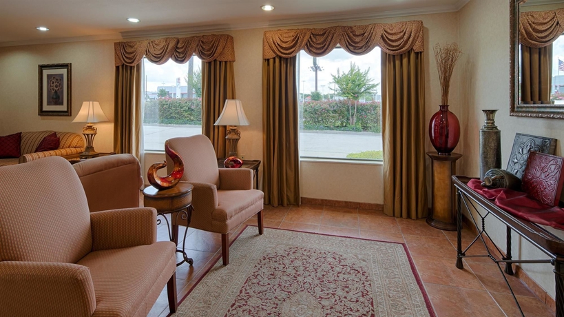 Imagen de los interiores del Hotel Best Western Garden Inn. Foto 12