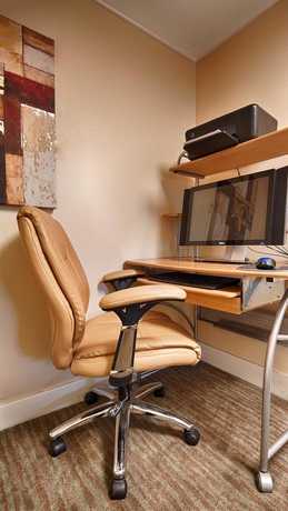 Imagen de los interiores del Hotel Best Western Garden Inn. Foto 11