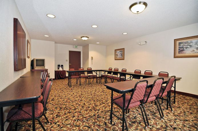 Imagen de los interiores del Hotel Best Western Gardendale. Foto 13