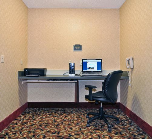 Imagen de los interiores del Hotel Best Western Gardendale. Foto 15