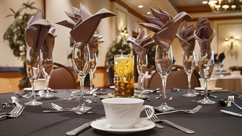 Imagen del bar/restaurante del Hotel Best Western Gateway Grand. Foto 3