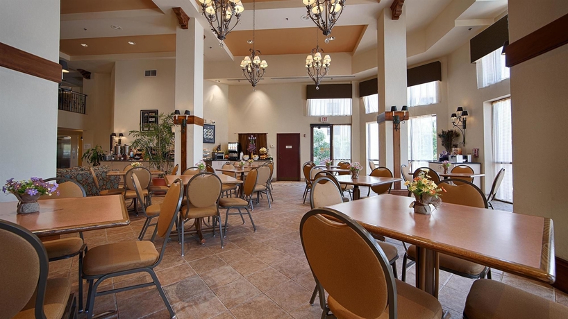 Imagen del bar/restaurante del Hotel Best Western Gateway Grand. Foto 6