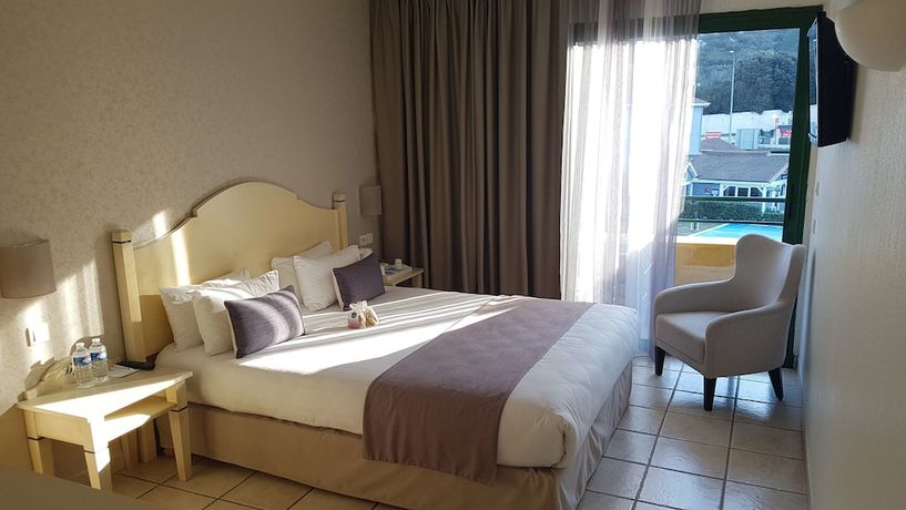 Imagen de la habitación del Hotel Best Western Gemenos En Provence. Foto 7