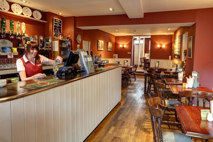 Imagen del bar/restaurante del Hotel Best Western George. Foto 9