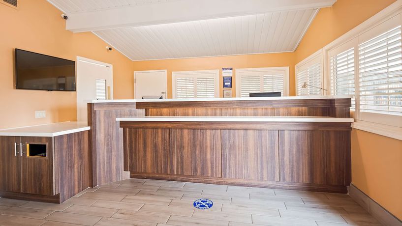 Imagen de los interiores del Hotel Best Western Golden Key. Foto 19
