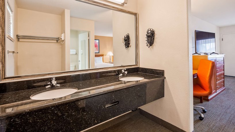 Imagen de la habitación del Hotel Best Western Golden Key. Foto 18