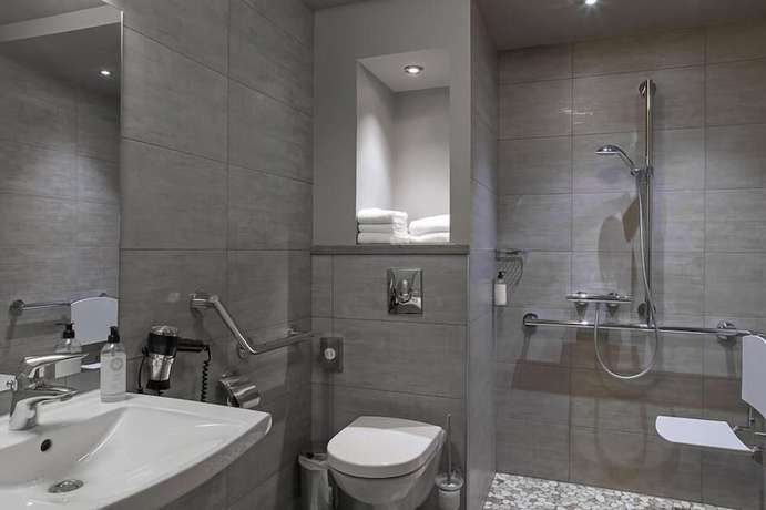 Imagen de la habitación del Hotel Best Western Grand De Bordeaux. Foto 15