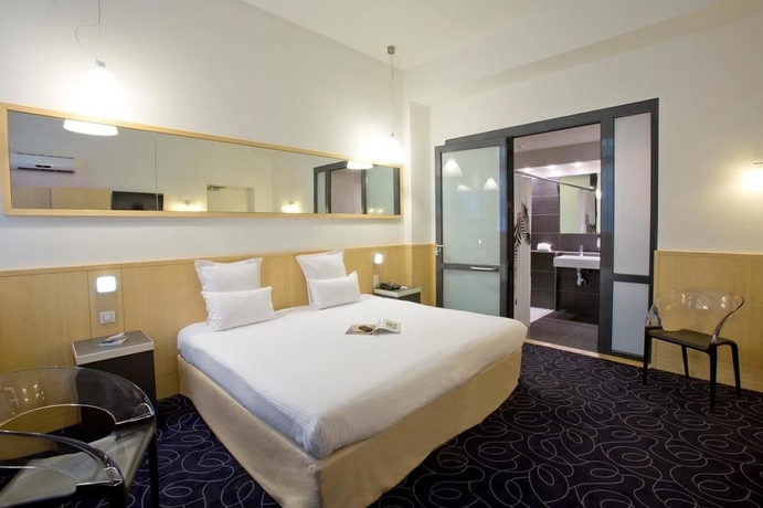 Imagen de la habitación del Hotel Best Western Grand Francais. Foto 11