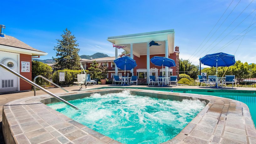Imagen de la piscina del Hotel Best Western Grants Pass Inn. Foto 18